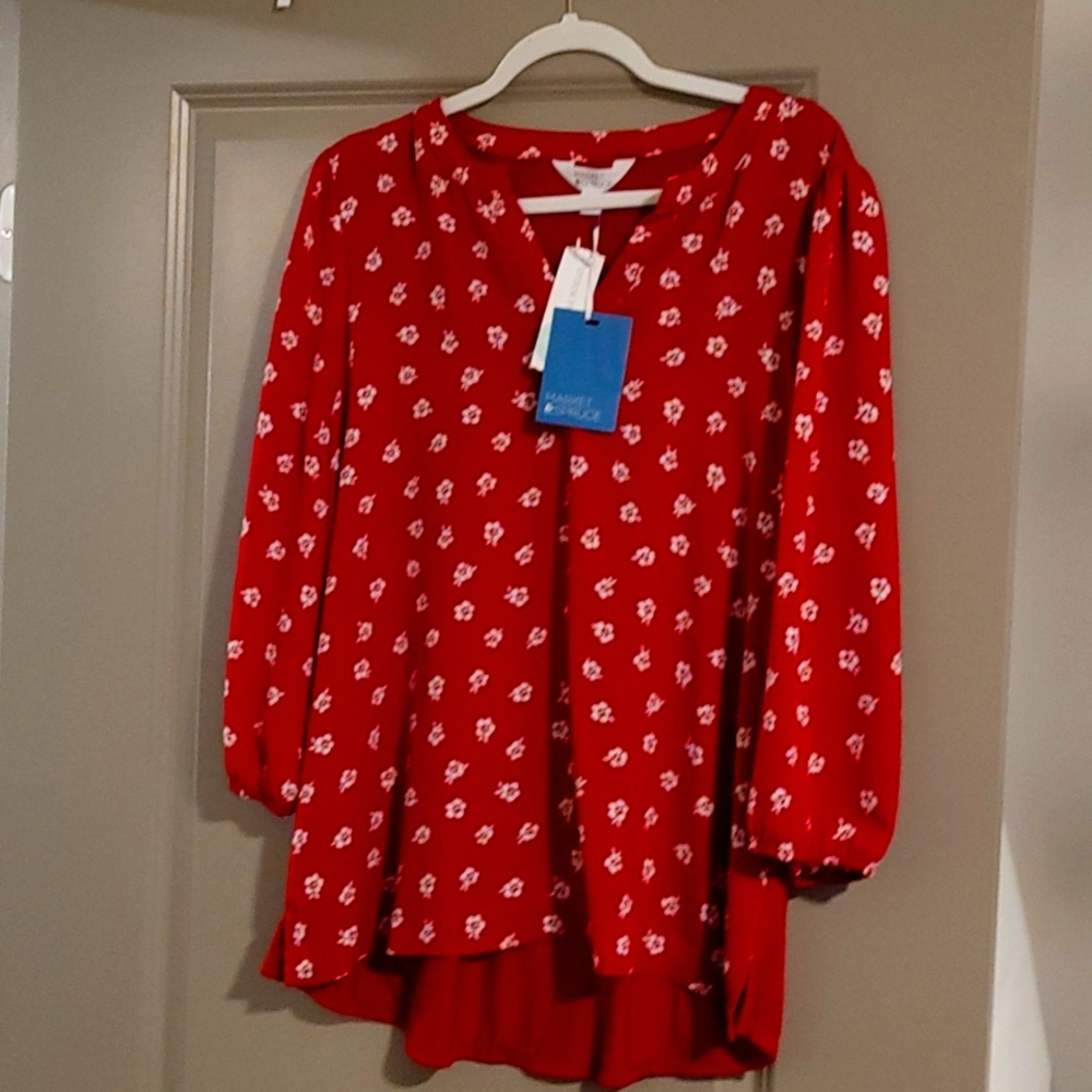 Market and Spruce Patterned red shirt